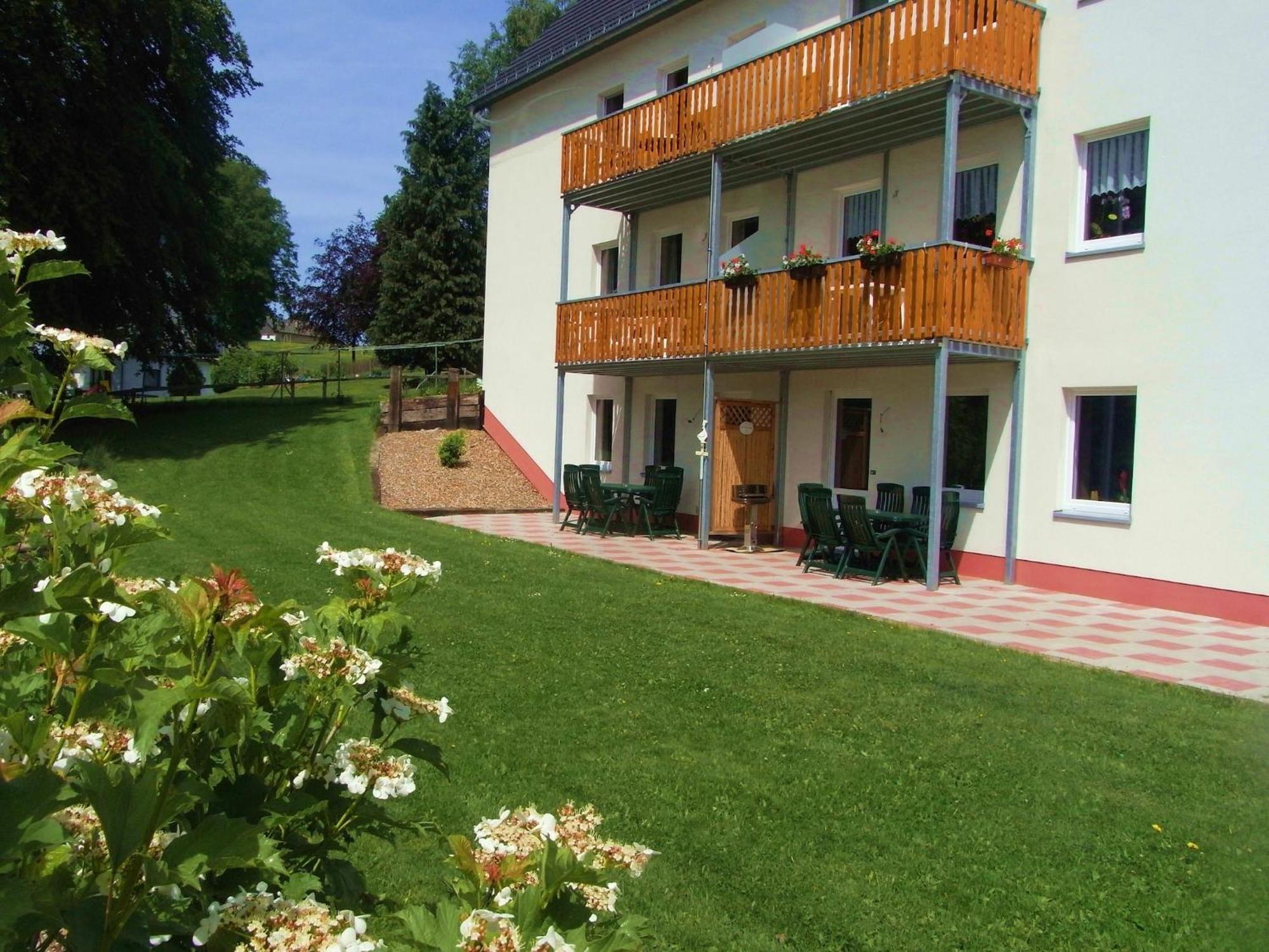 Comfy Holiday Home In Burg Reuland With Sauna Terrace Bbq Екстериор снимка